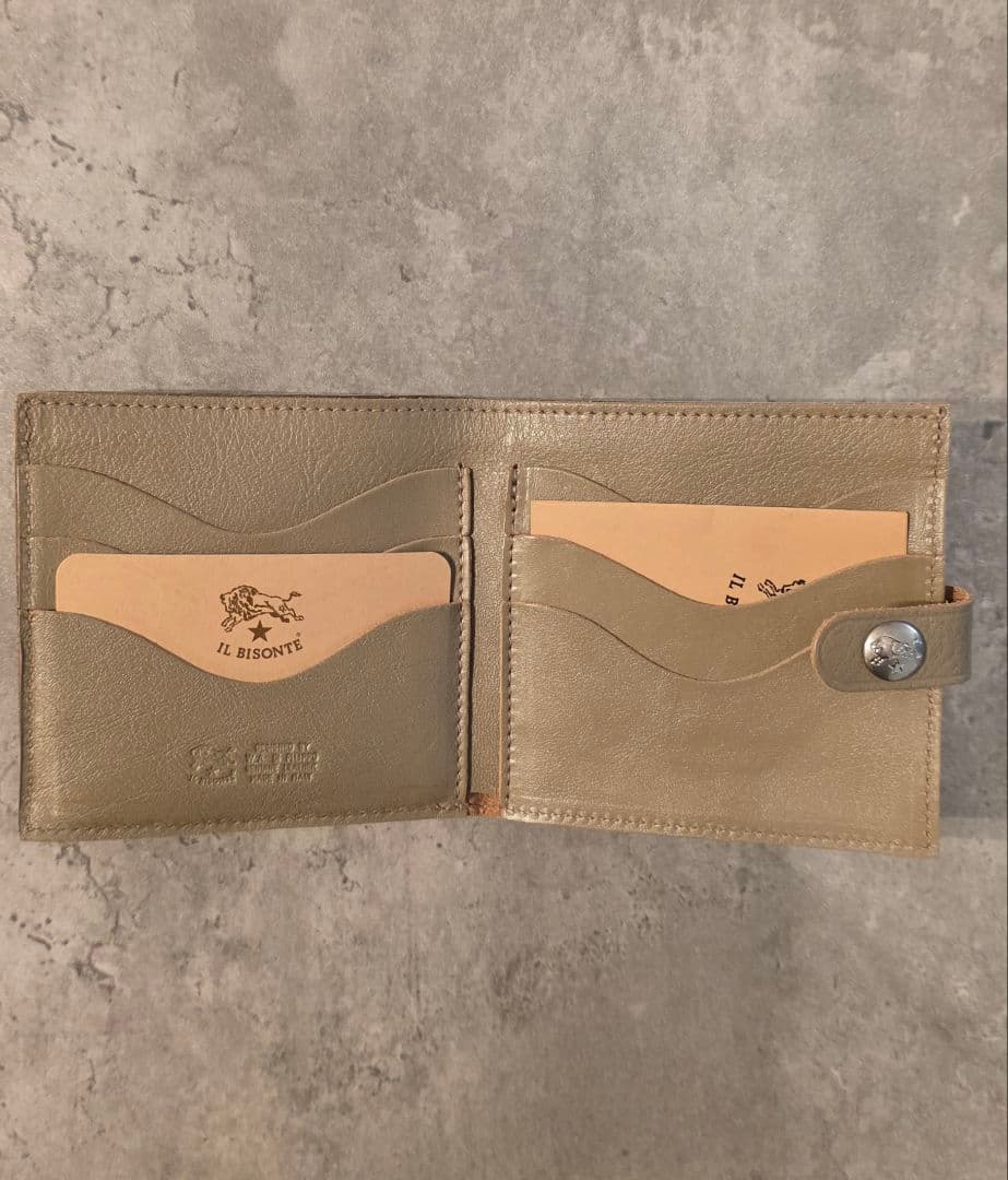 IL BISONTE 二つ折り財布 ベージュ