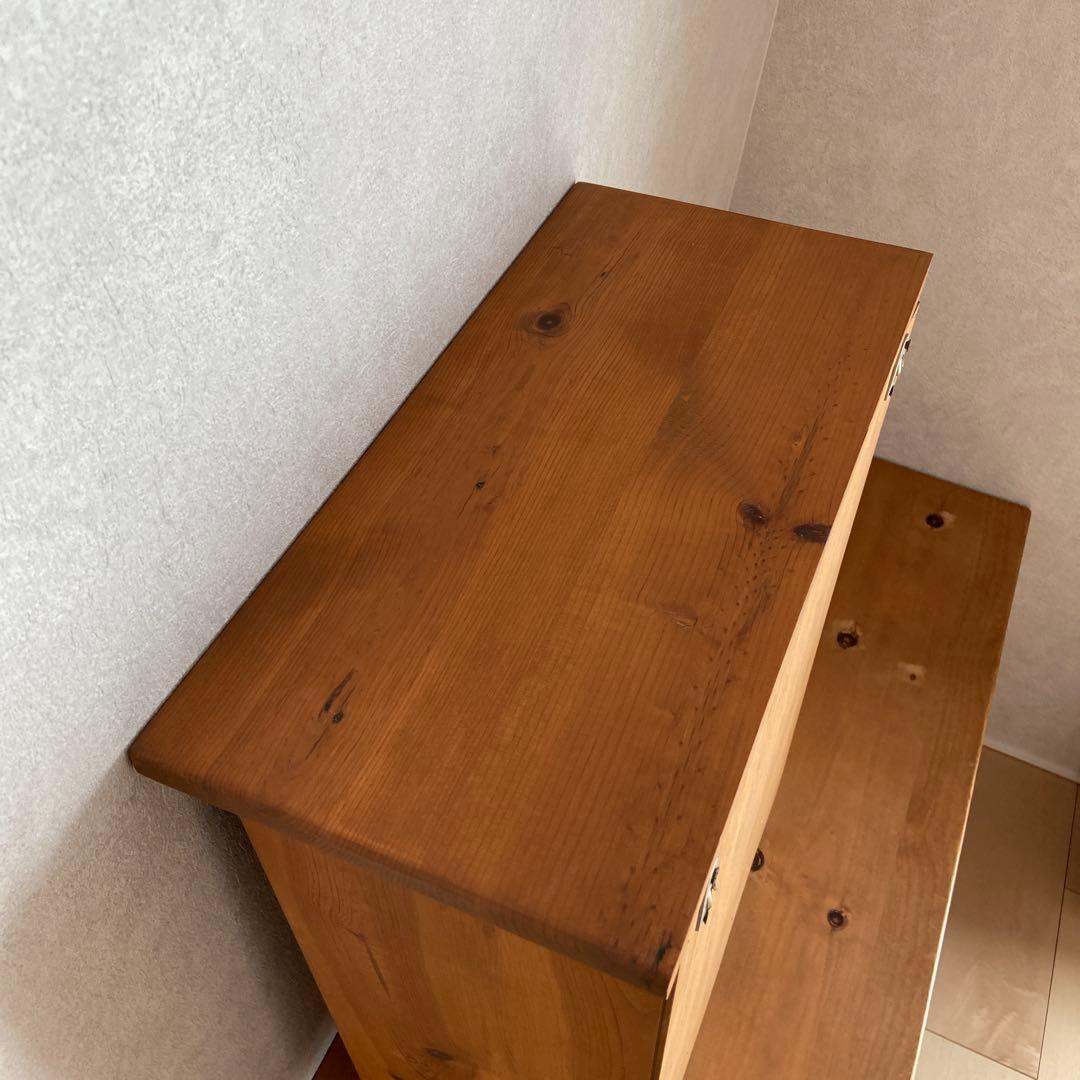 カントリー調　壁掛け木製キャビネット