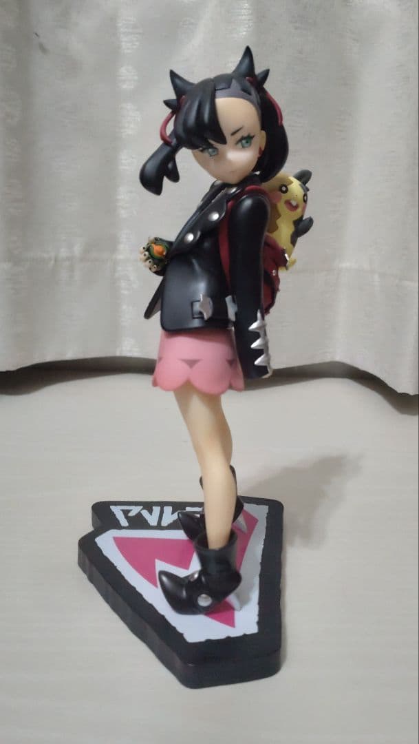 ポケモンセンター マリィ&モルペコ フィギュア