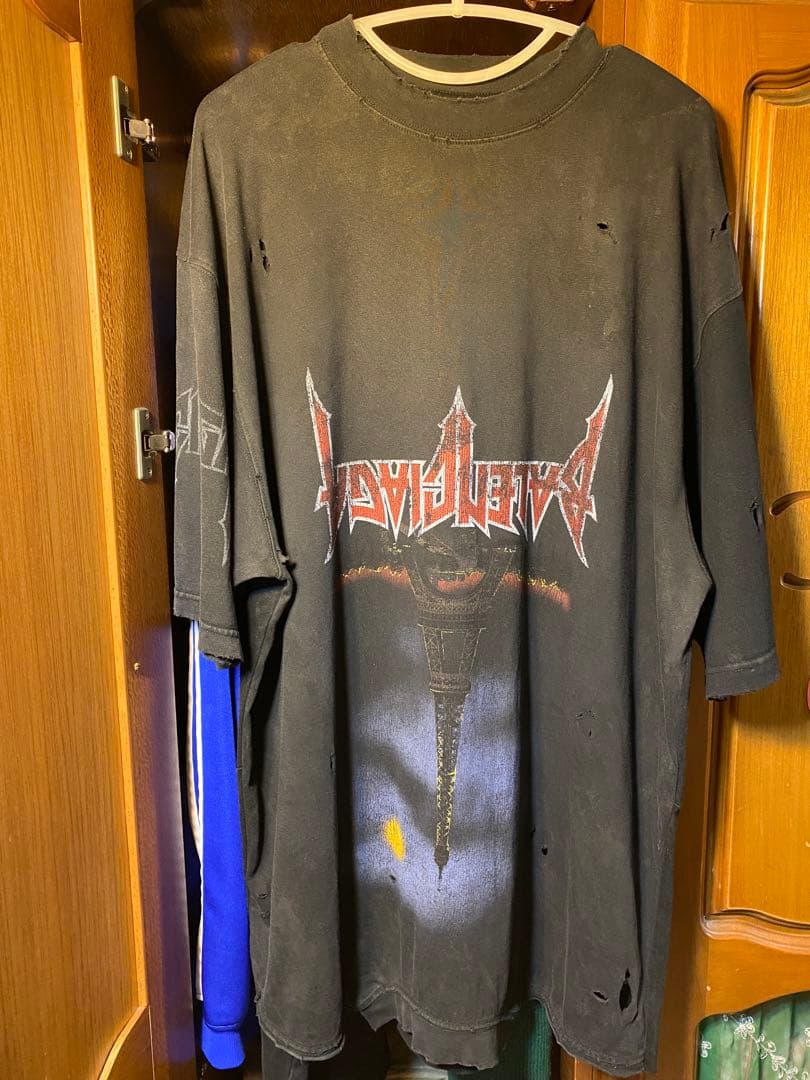 バレンシアガ　tシャツ