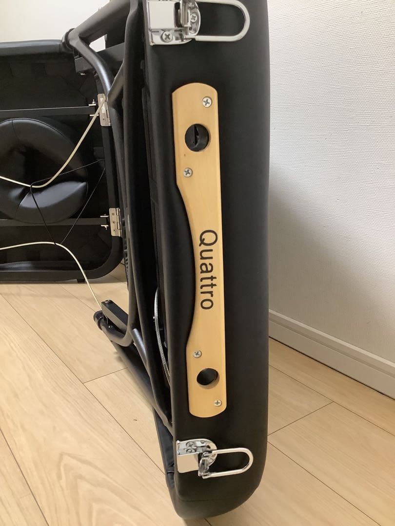 フォンタナ　クアトロ 25 マッサージベッド