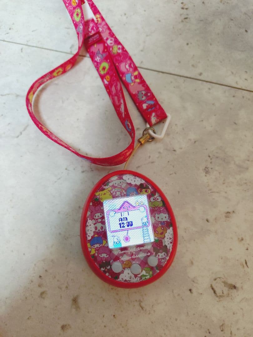 たまごっち みーつ　サンリオキャラクターズDXセット ストラップつき