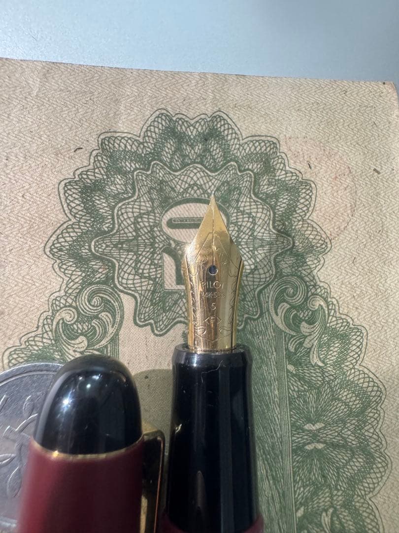 ワインレッド 万年筆 金メッキペン先　　14k