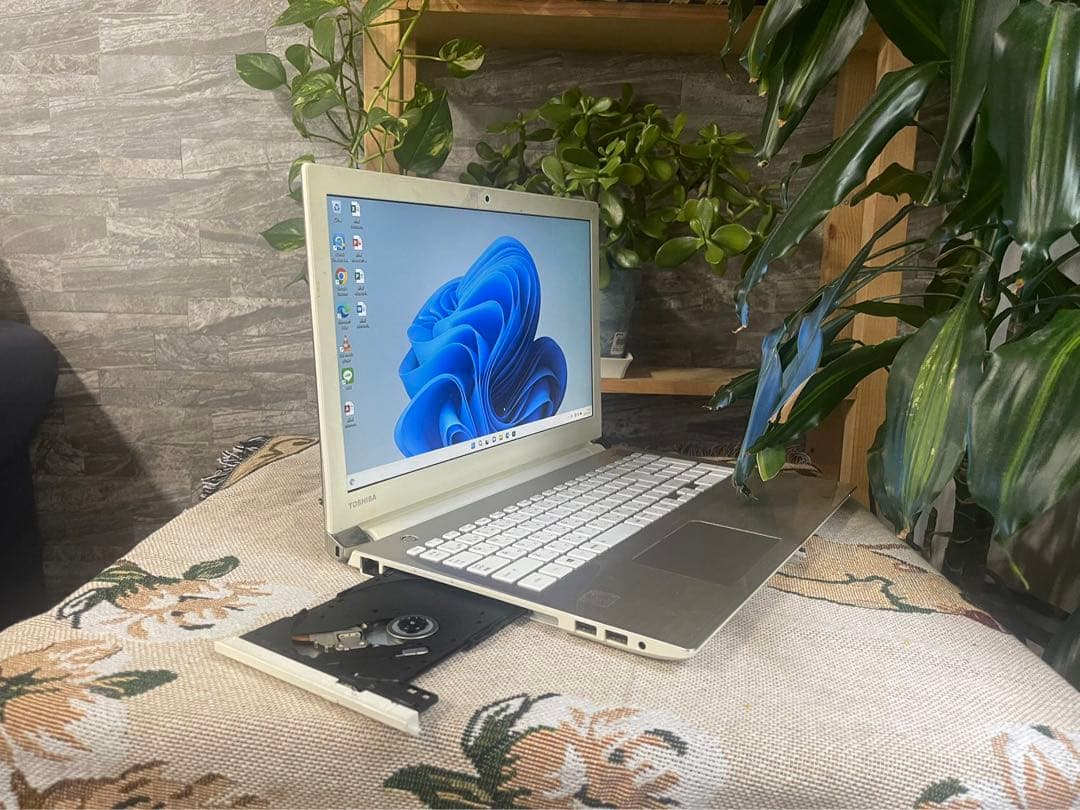 高性能！第7世代Corei7✨ win11✨すぐ使えるノートパソコン✨SSD