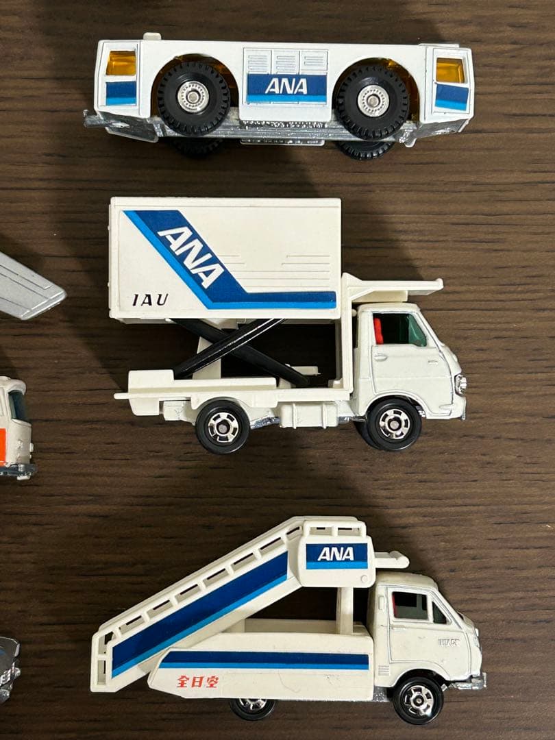 トミカ ANA 新空港セット セドリック空港タクシー