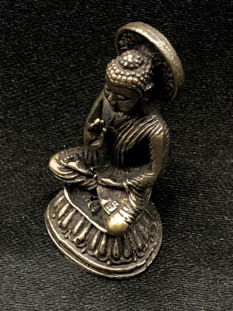 【 タイ鍍銀仏 】　骨董携行仏　ブラーフミー系文字刻