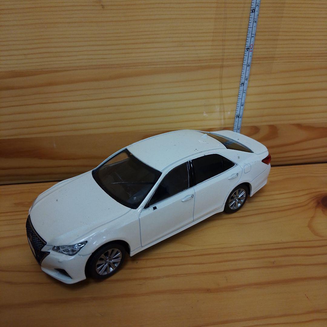 トヨタ カラーサンプル 1/30 クラウン アスリート ホワイトパール