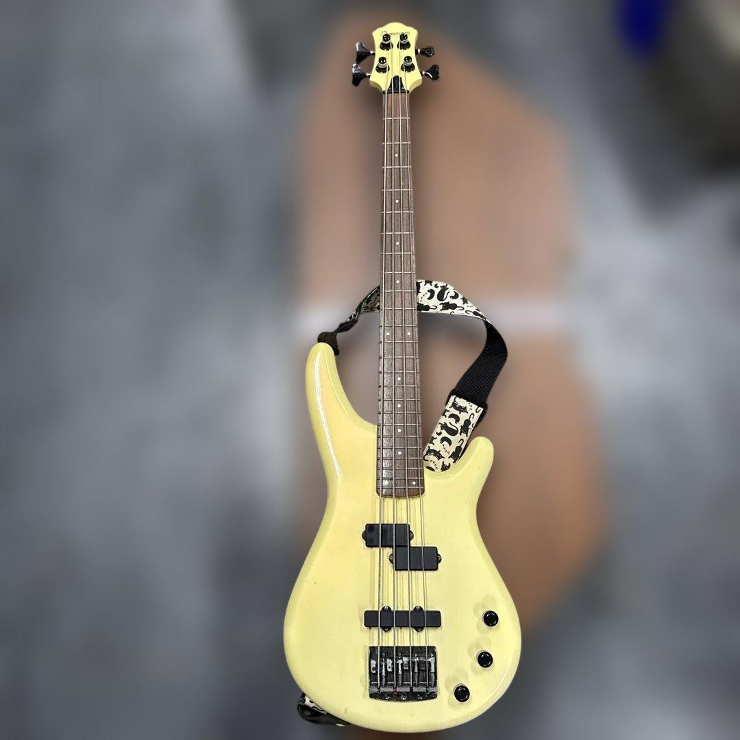 ④Ibanez Roadstar 1 Series ベースギター