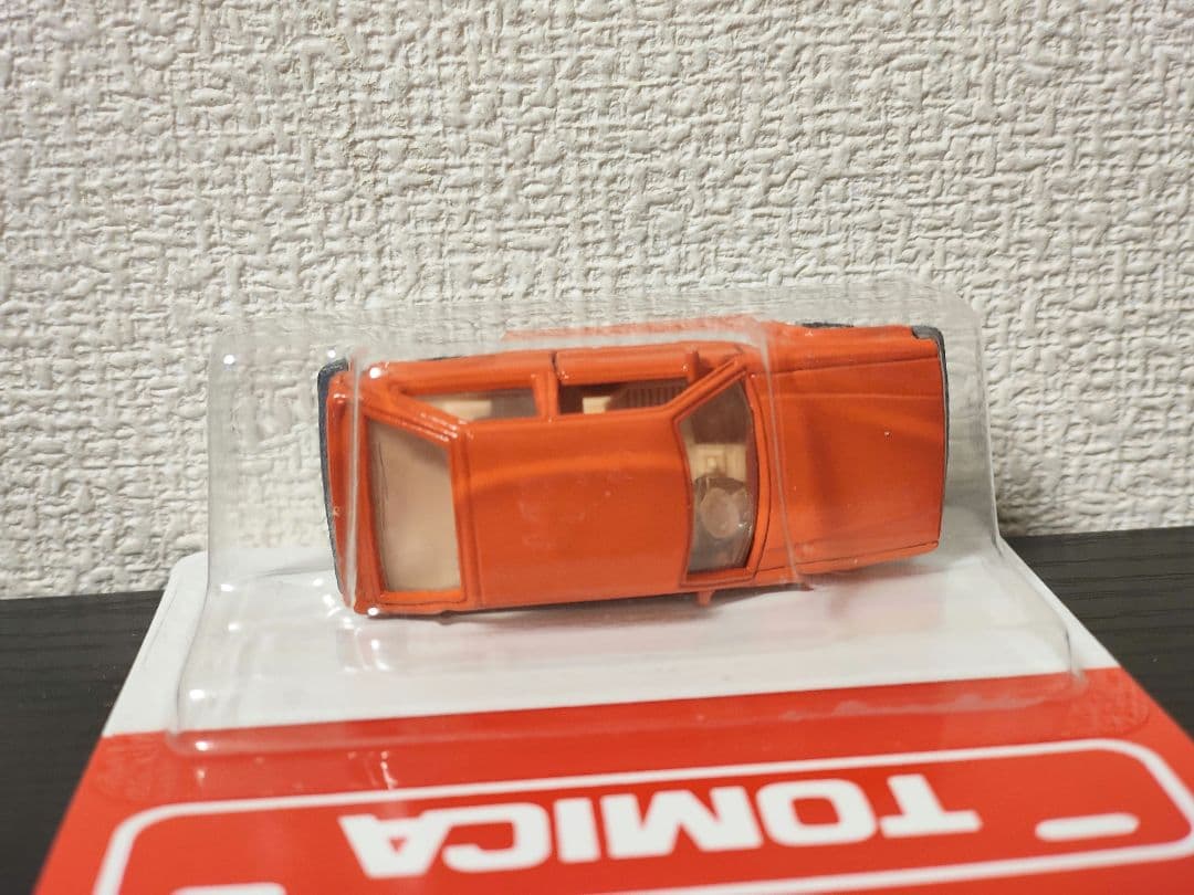 未開封　TOMICA　トミカ　マツダ　ファミリア　ブリスターパック
