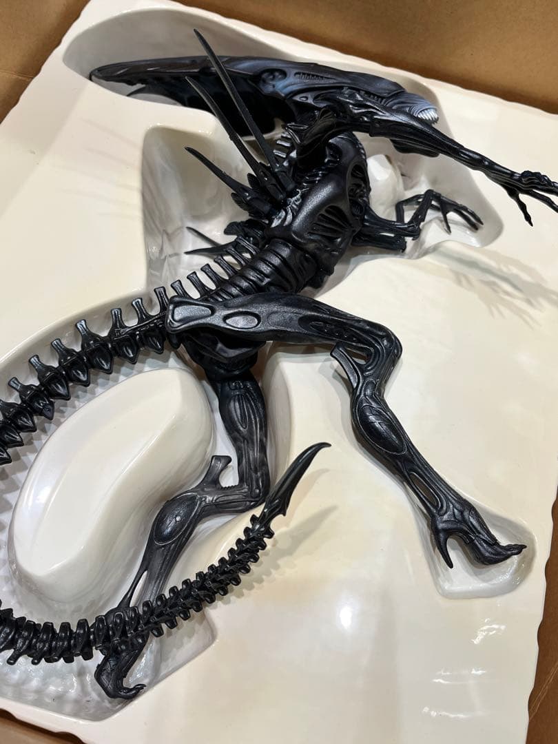 エイリアン ALIEN QUEEN 1/12 SCALE 完成品