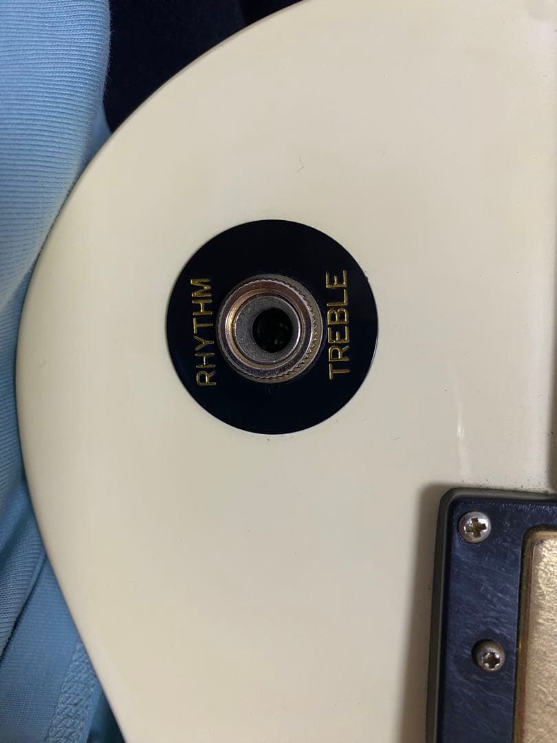 Epiphone レスポールスタイル エレキギター アイボリー