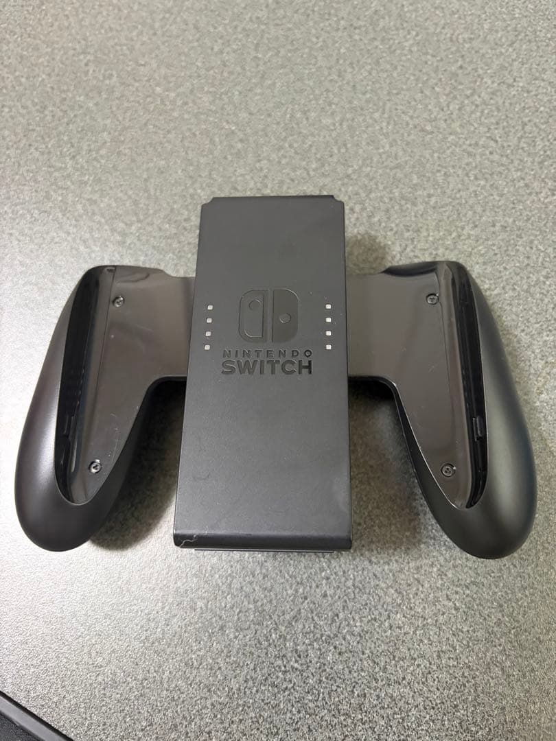 Nintendo Switch 本体 + Joy-Con + ケース