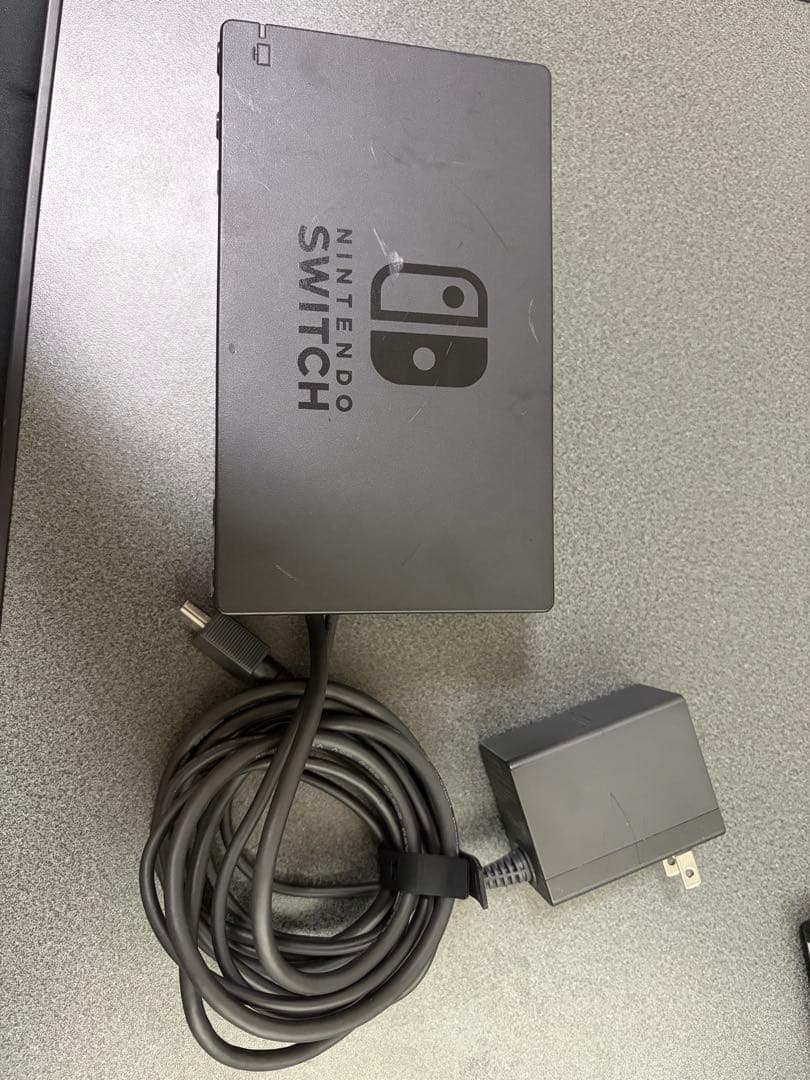 Nintendo Switch 本体 + Joy-Con + ケース