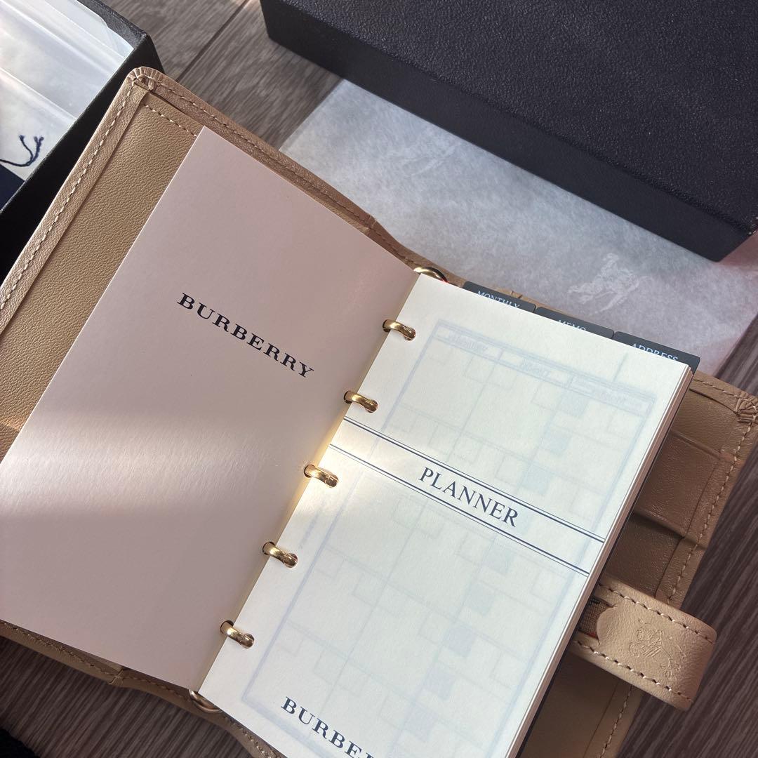 BURBERRY ベージュ スケジュール帳　システム手帳　手帳　バーバリー