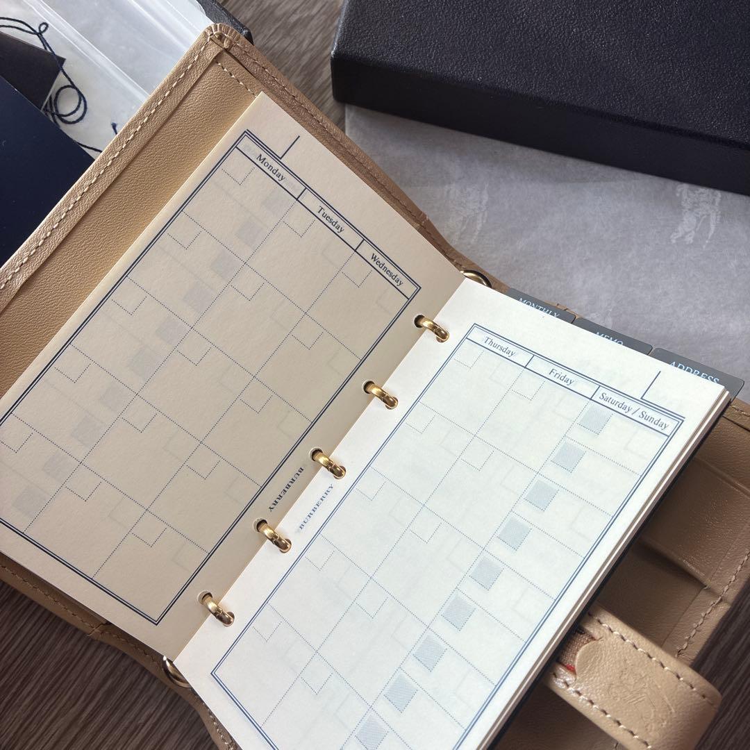 BURBERRY ベージュ スケジュール帳　システム手帳　手帳　バーバリー