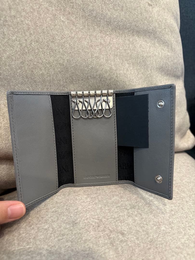 EMPORIO ARMANI グレー レザーキーケース