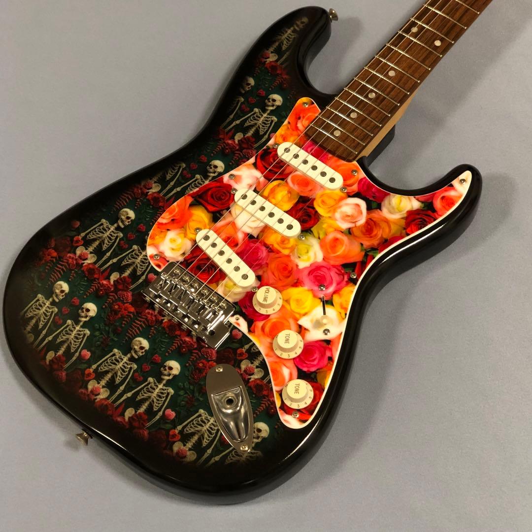 Squier by Fender ストラト ガイコツ/スカル＋バラ