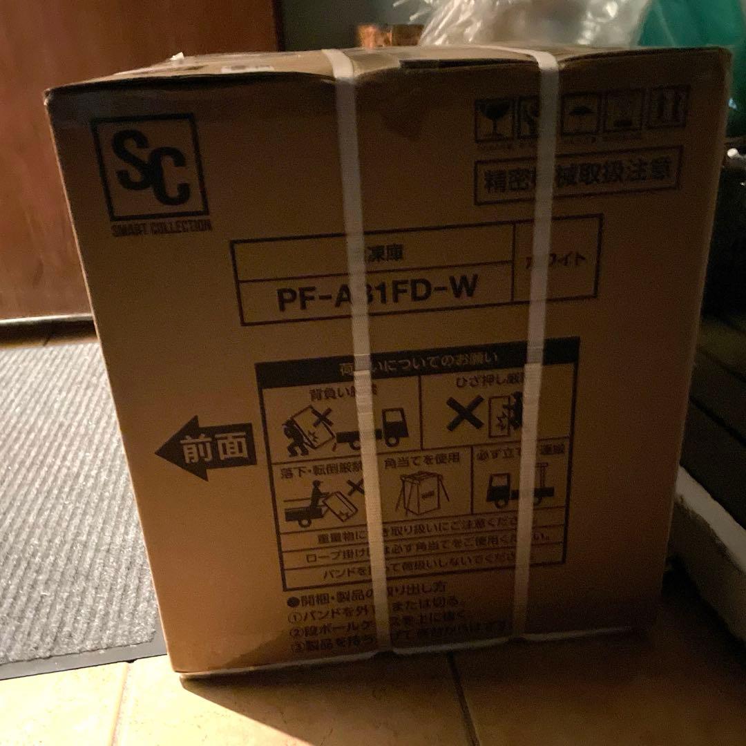 アイリスプラザ 冷凍庫　31リットルPF-A31FD-W