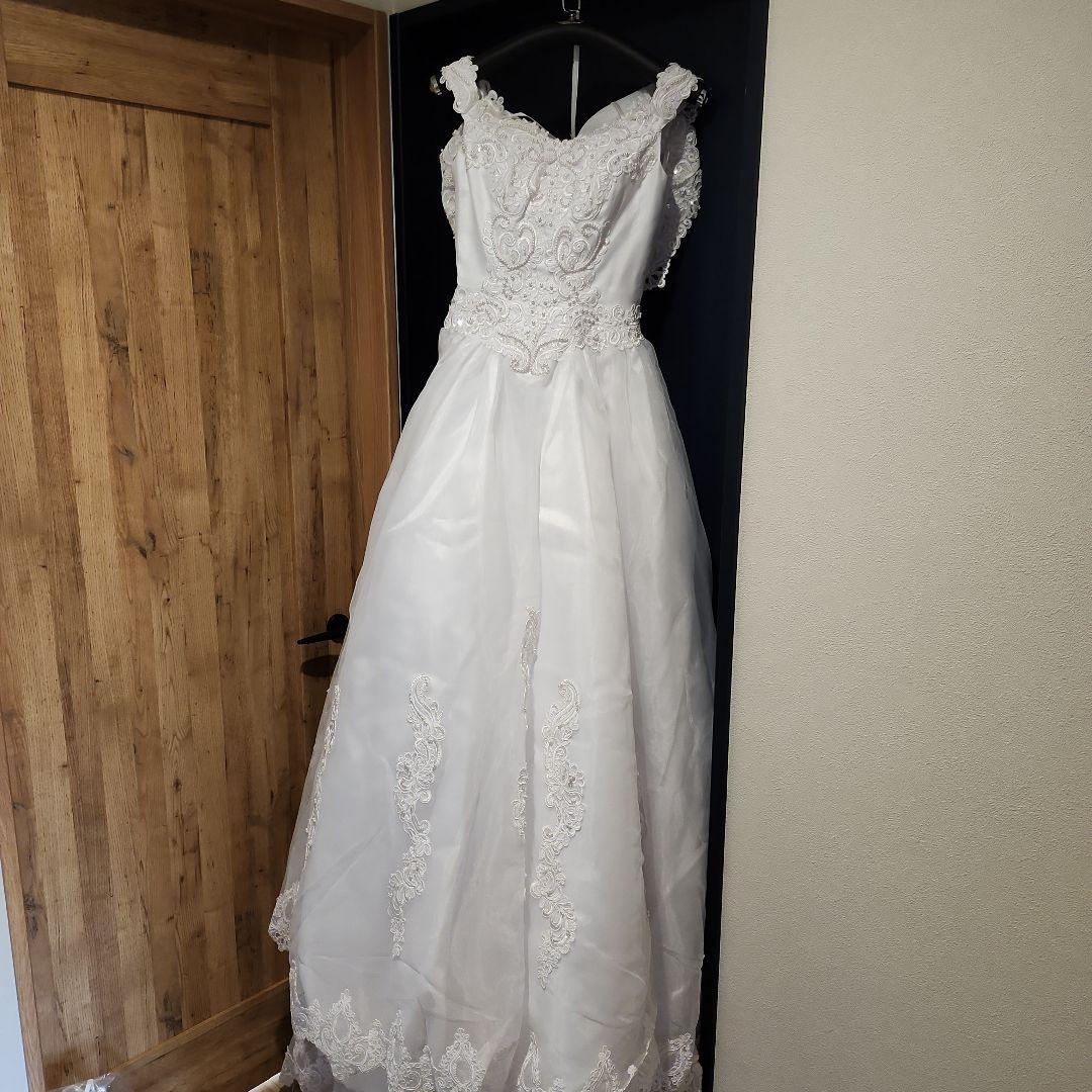 ウエディングドレス