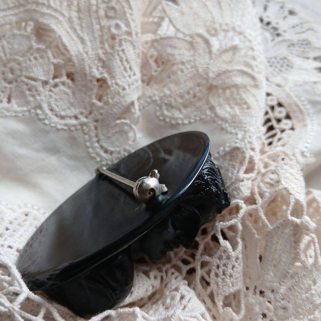 Vintage❗ブラック 彫刻 女性モチーフ ブローチ 女神 蚤の市