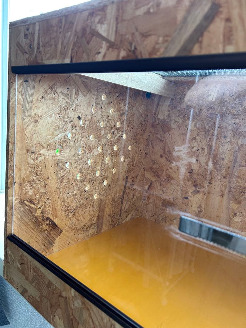 大型爬虫類飼育ケージ 木製 OSBボード製