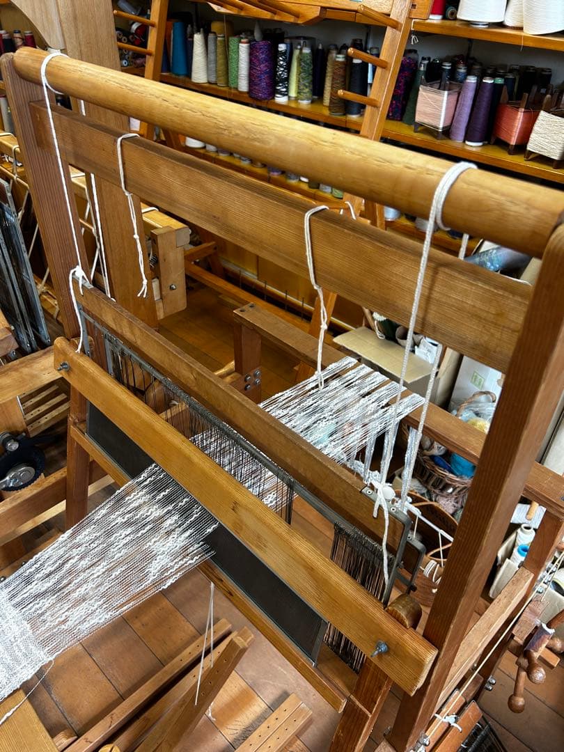 木製織り機 コンパクト設計