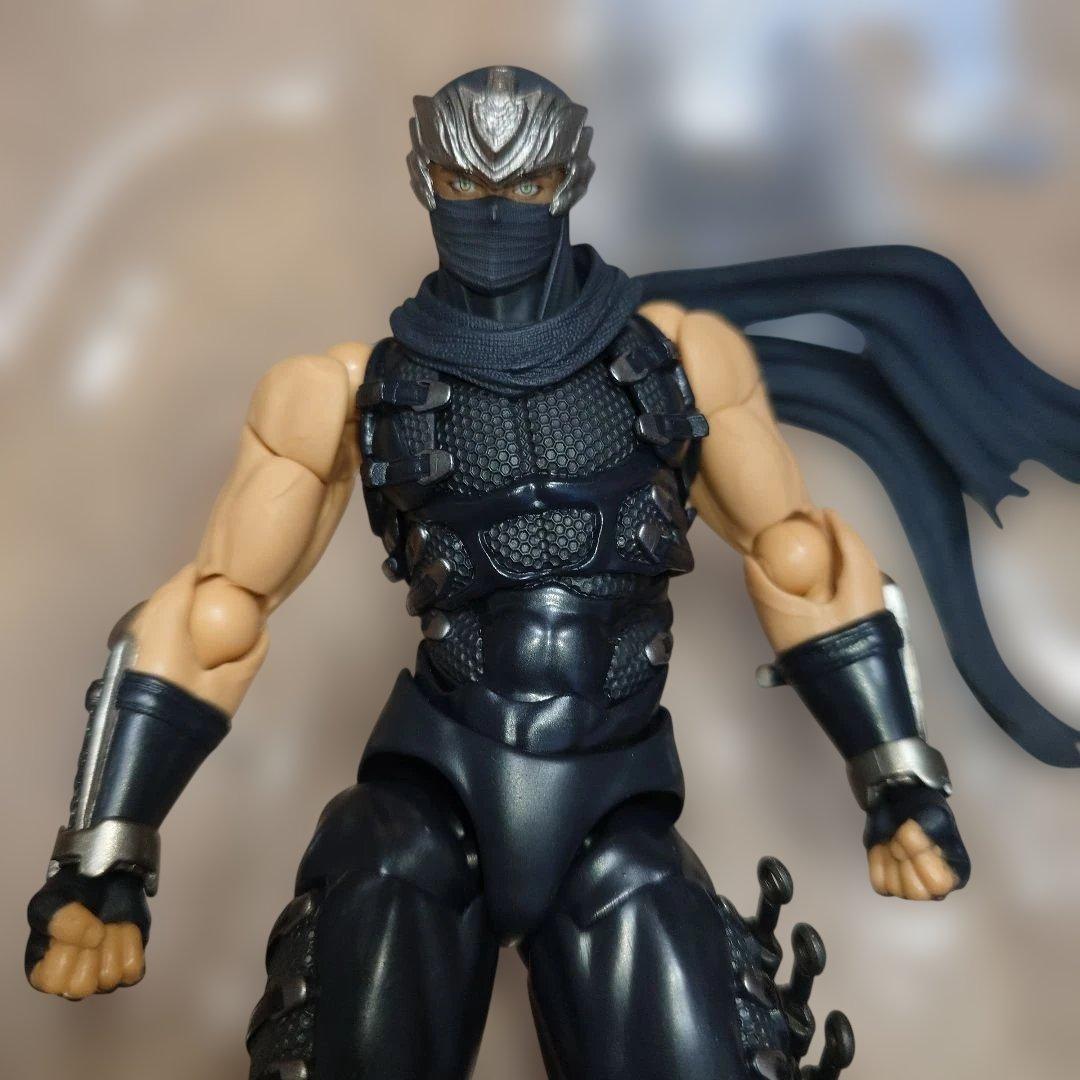 【開封品】リボルテック　リュウ・ハヤブサ　直営店特典付き