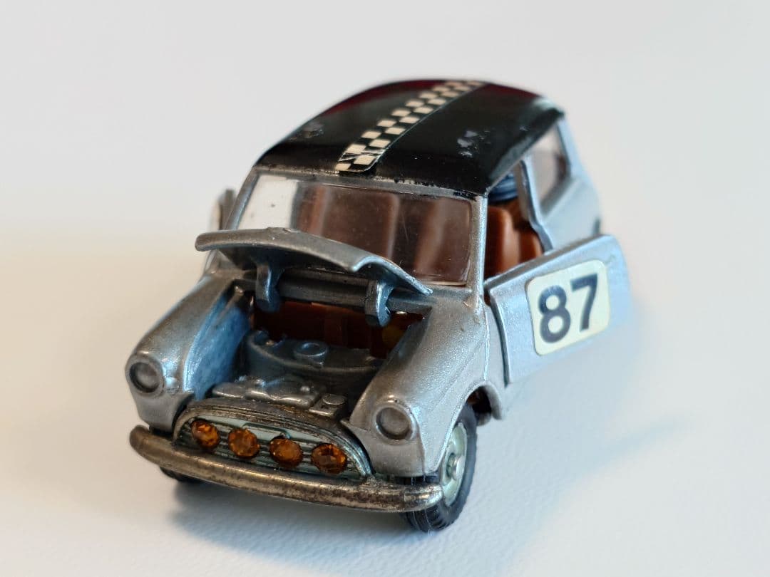 ミニカー MEBETOYS A-61 MINI MINOR INNOCENTI MONTE