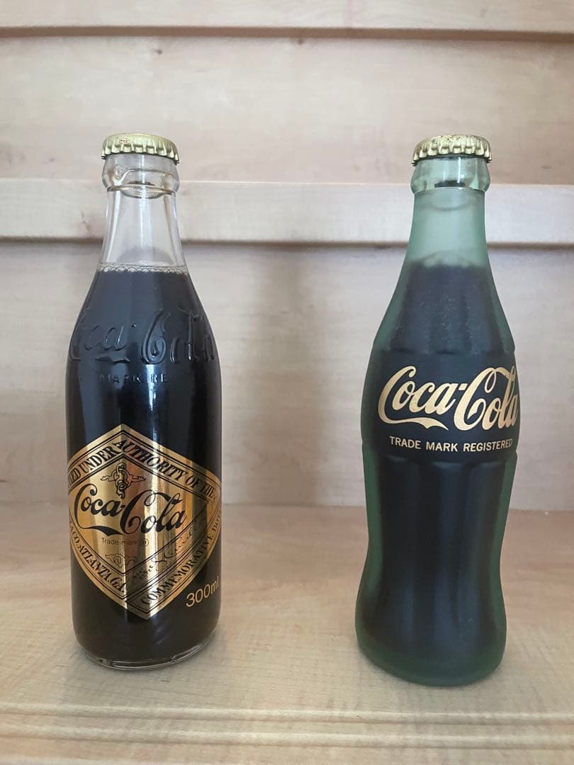 Coca-Cola 100周年記念瓶2本セット