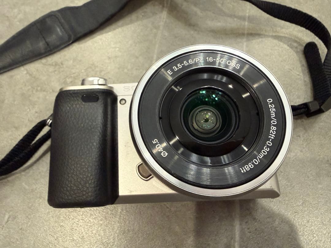 SONY α6000 ダブルズームレンズキットミラーレスカメラ(動作確認済み)