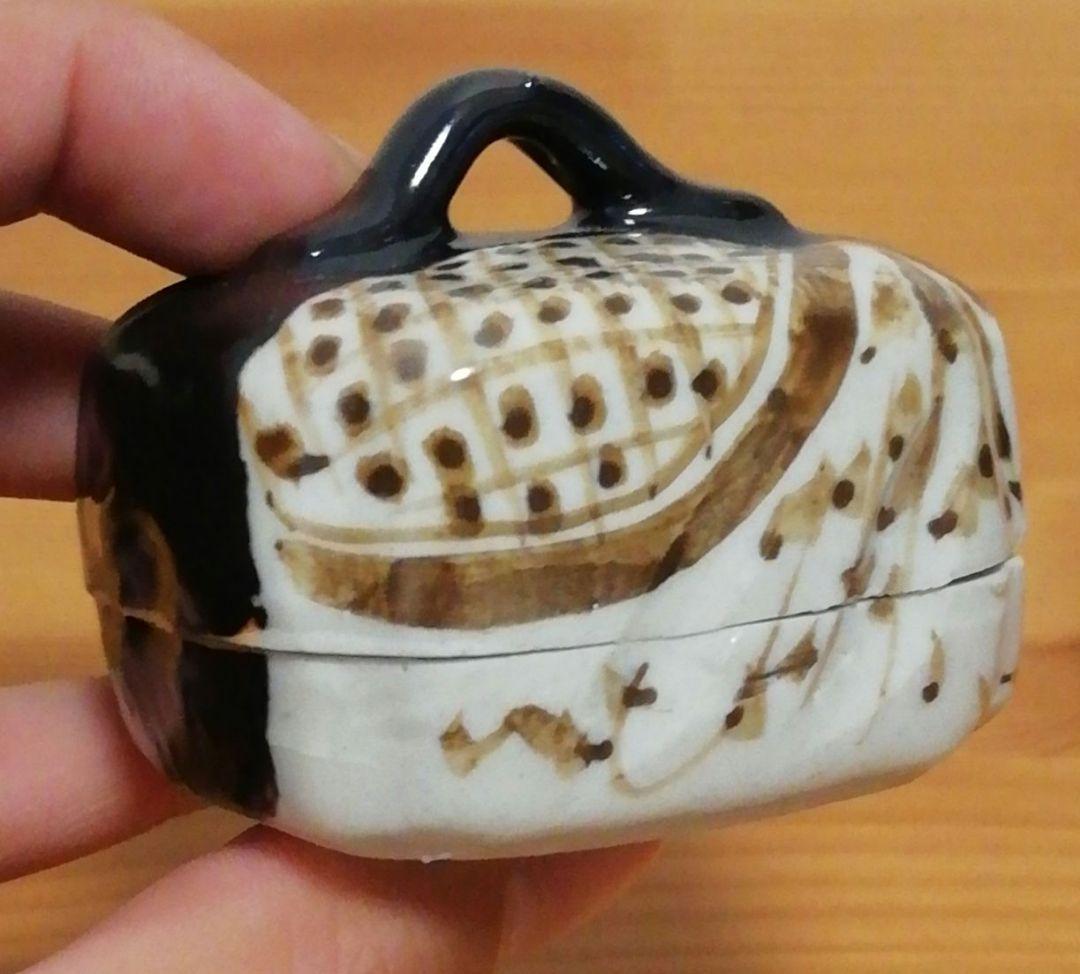 宗完書付　加藤隆倫作　黒織部　香合　共箱　栞付　茶道具