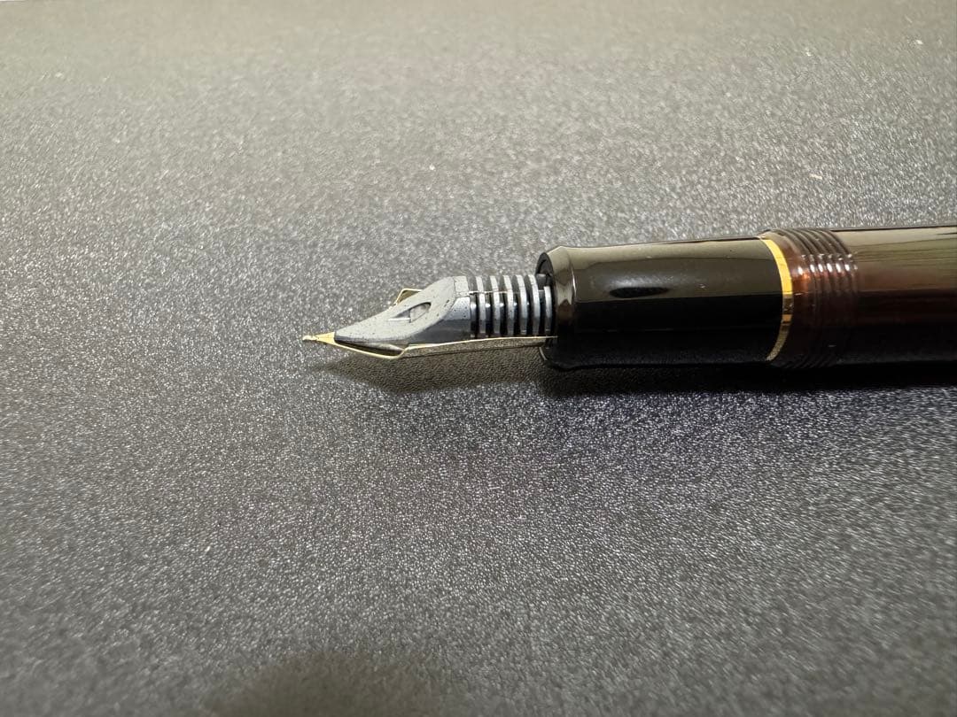 PILOT カスタムヘリテイジ912 ネオクラシックブラウン FMニブ