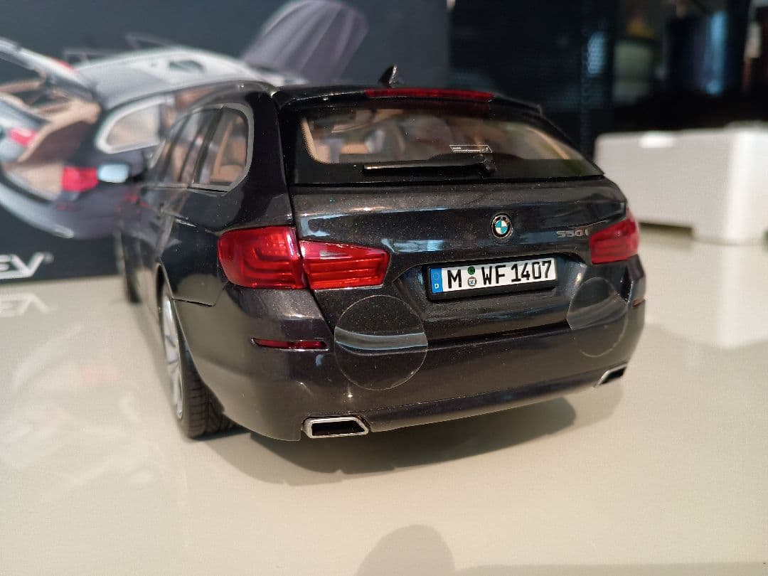 ノレブ NOREV BMW 550i ツーリング 5シリーズ 2010 1/18