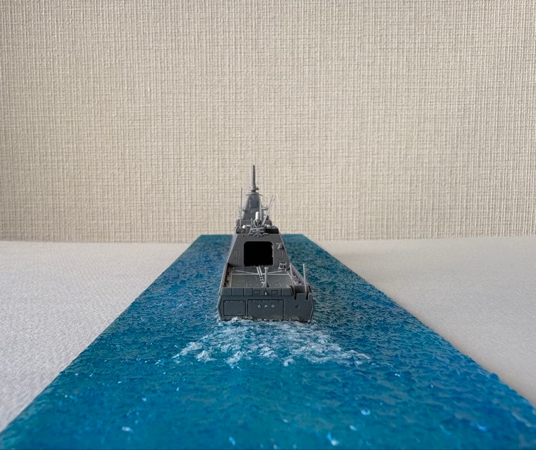 1/700 海上自衛隊　護衛艦もがみ　全塗装　洋上ジオラマ