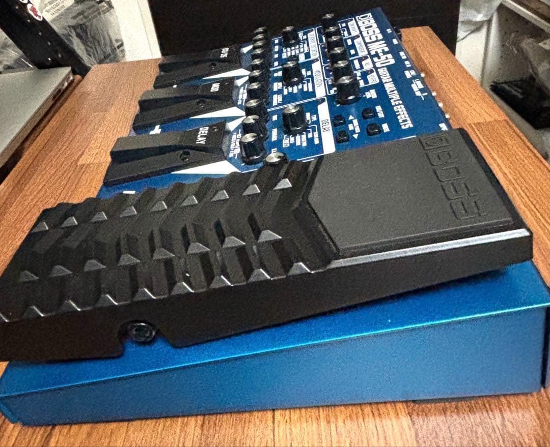 【美品】BOSS ME-50 BOSSソフトケース付き