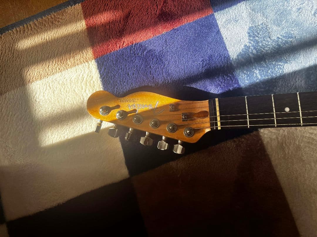 テレキャスターとストラトキャスターのノーブランドギター