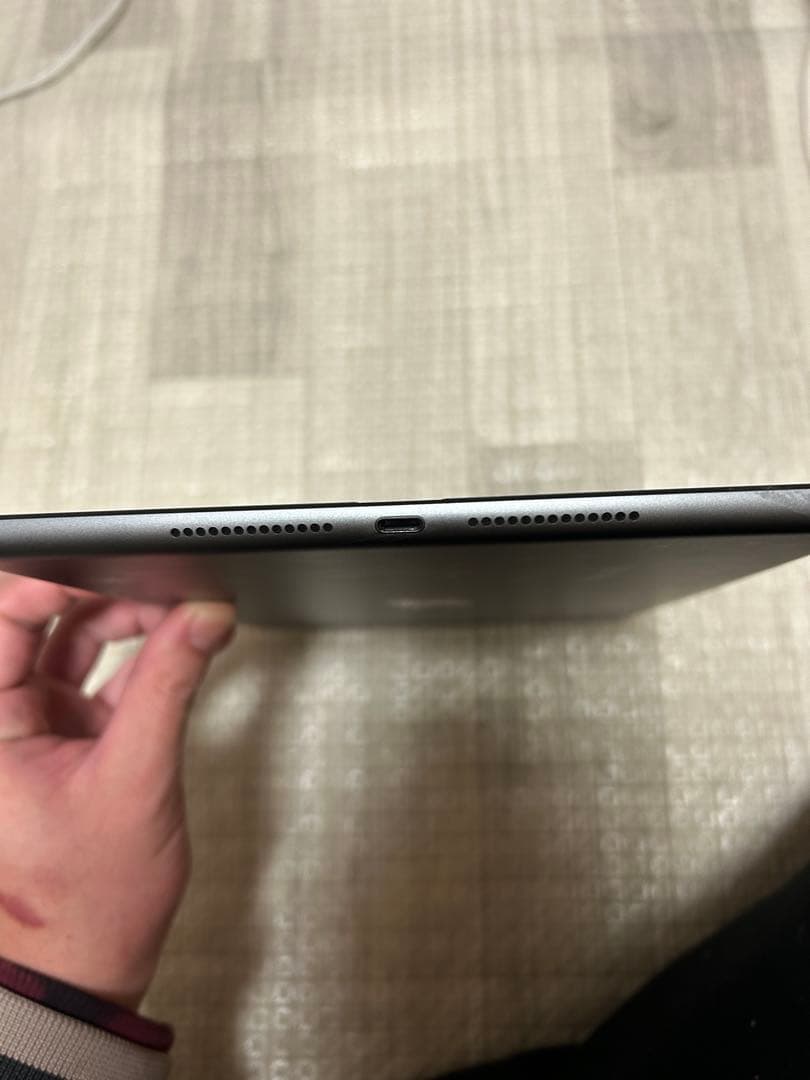 Apple iPad (第7世代) スペースグレー