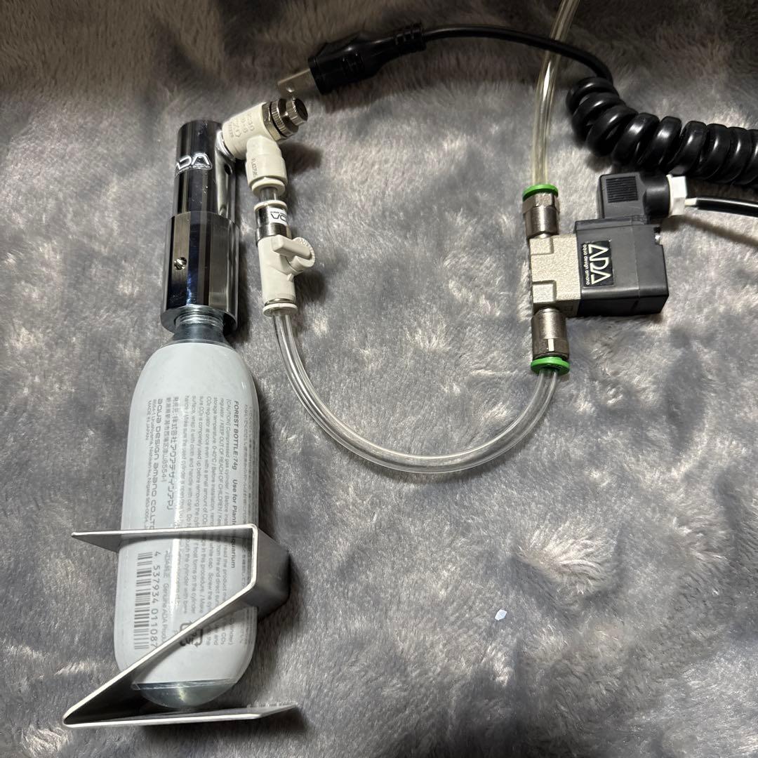 新型ADA CO2アドバンスシステム・フォレスト　電磁弁とプログラムタイマー付き