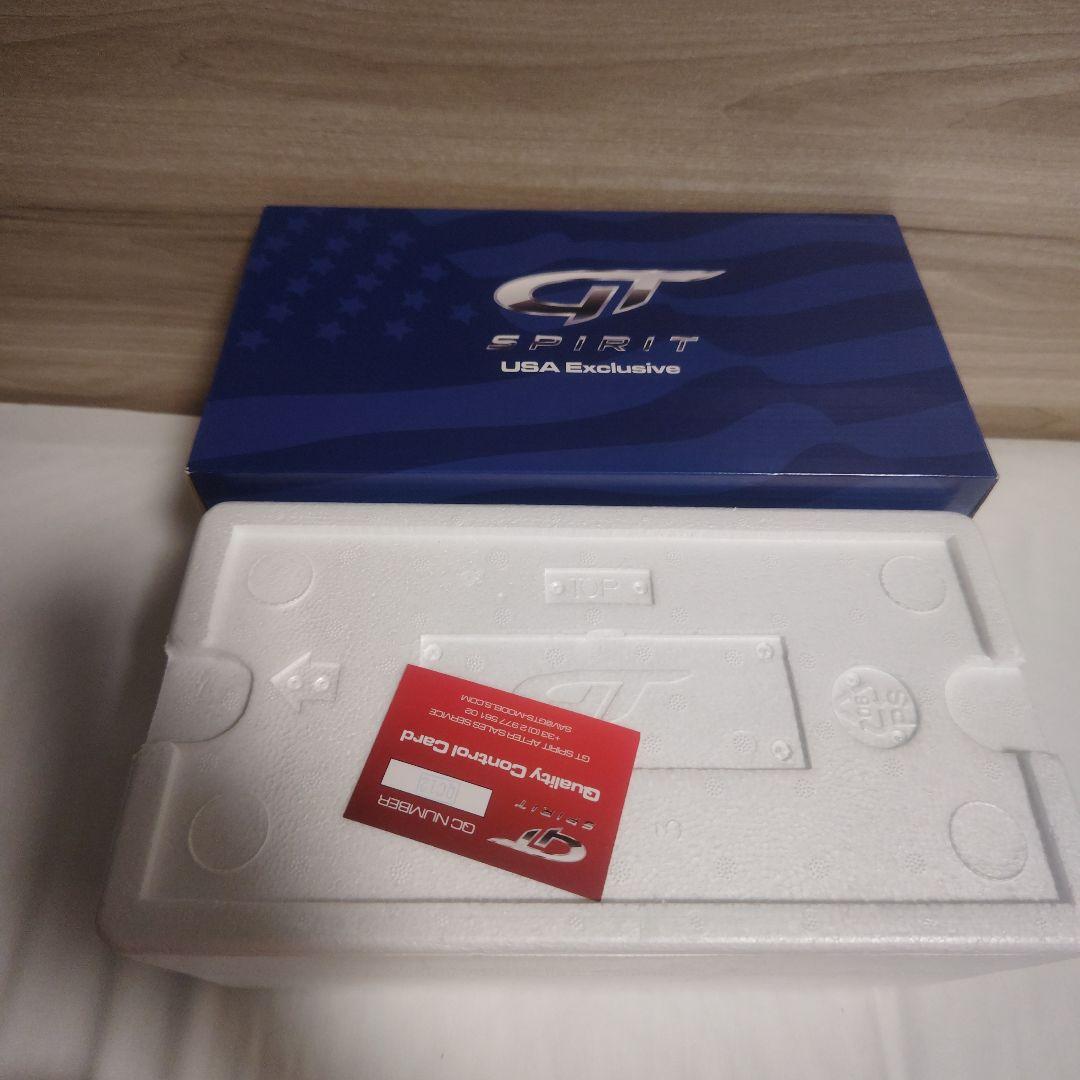 1/18 シボレー コルベット スティングレイ コンバーチブル 2021