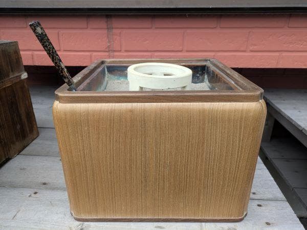 Y【中古】昭和レトロ 木製 囲炉裏 五徳 古道具 火鉢？専用木箱有り