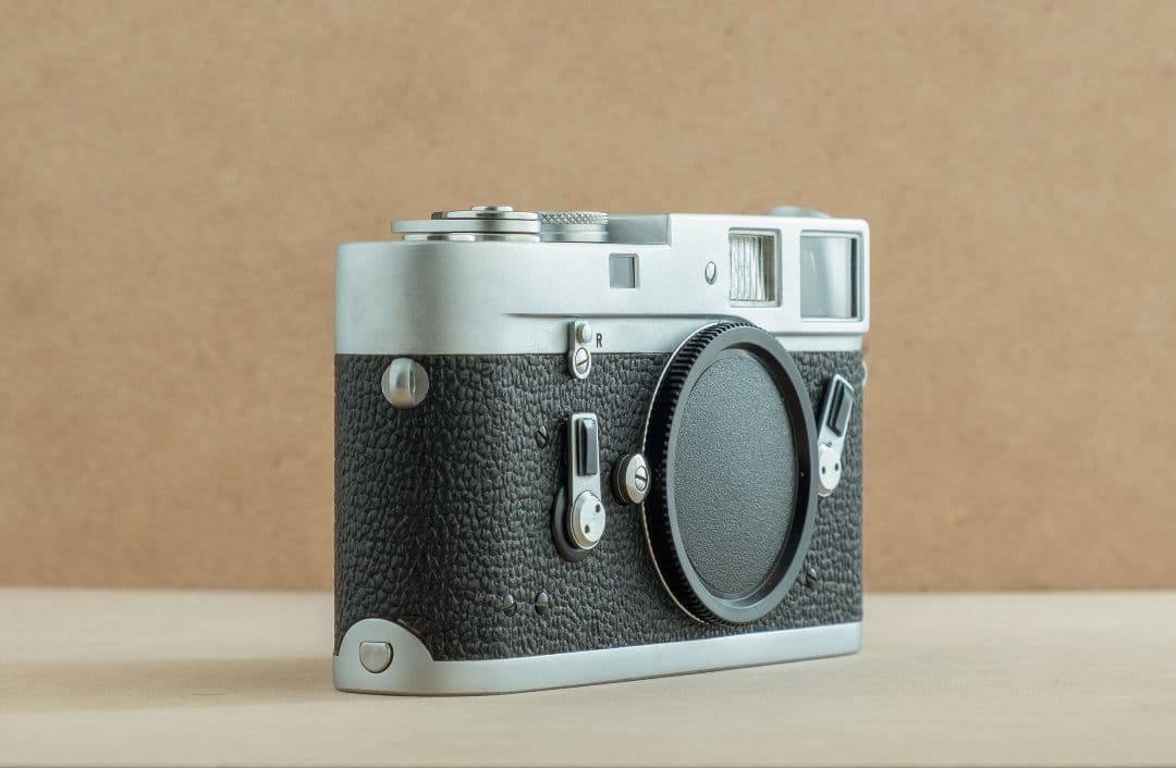 Leica M4 / ライカ M4　#117万台ボディ　ケースストラップ付