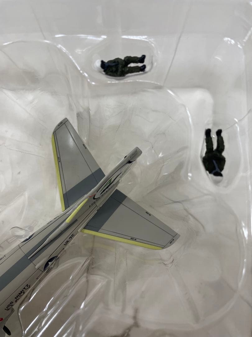 1/72 A-6E イントルーダー VA-35 ブラックパンサーズ