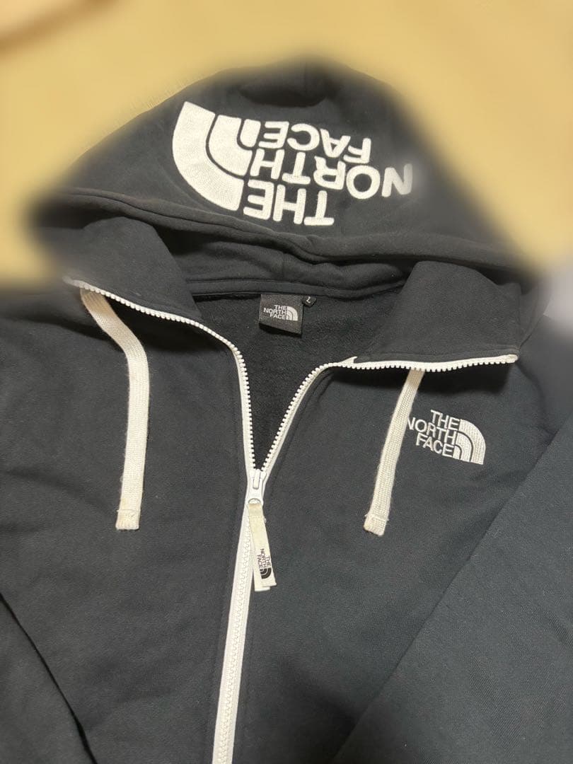 ま*ろ様 ノースフェースパーカー