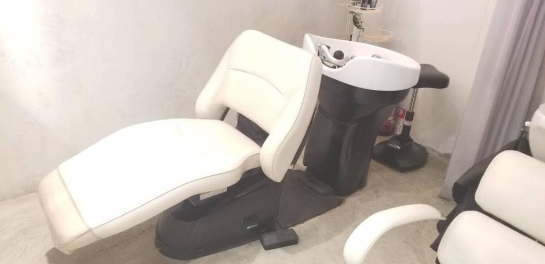 美容室タカラベルモント YUME ユメエスポワール スツール付 中古　引取限定