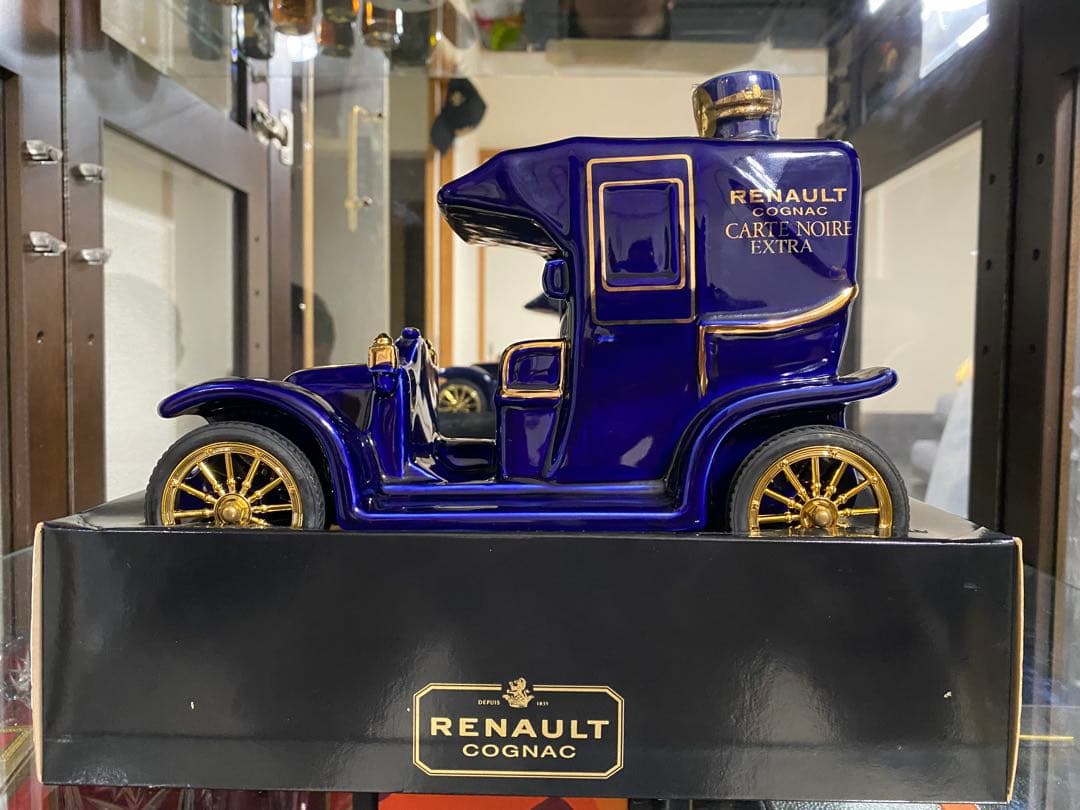 ブランデー RENAULT COGNAC CARTE NOIRE EXTRA 700ml.