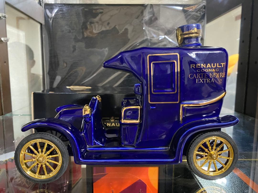 ブランデー RENAULT COGNAC CARTE NOIRE EXTRA 700ml.