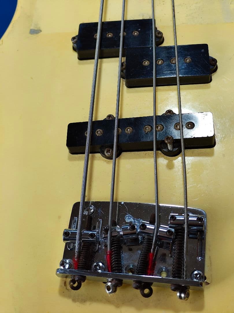 最終値下げAlnico AMICDシリーズ イエローベース 4弦