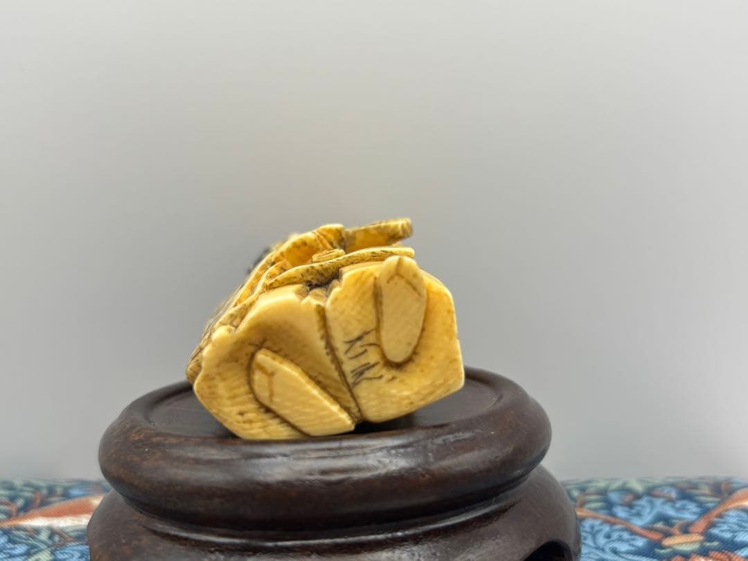 【極上】歌舞伎 時代提物 根付 銘有り　アンティーク　印籠