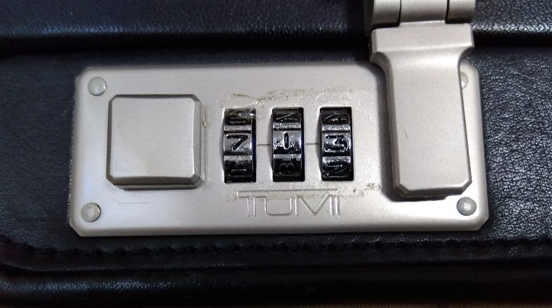 TUMIアタッシュケース美品