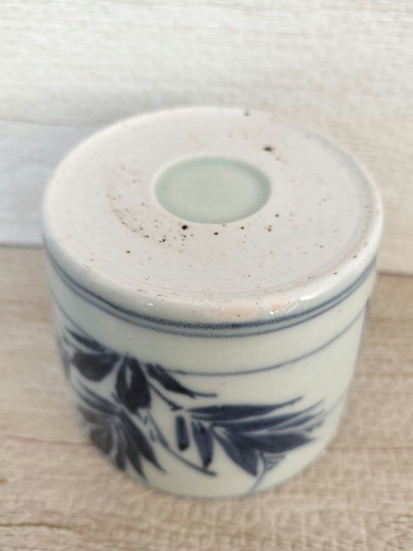 お値下げしました、古伊万里　萩唐草片身変かわりそば猪口